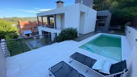 Villa Del Lago Excelente Casa Con Vista Y Excelente Construccion