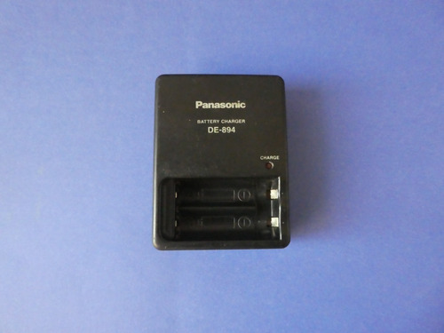 Cargador Panasonic Mod. De-894 , Para Pilas Recargables Aa