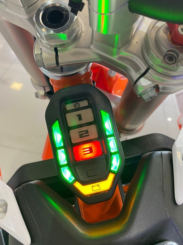 Imagen 12 de 20 de Ktm Sx-e 5 | No Husqvarna, No Honda, No Yamaha, No Ducati