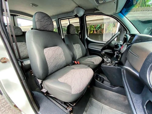 Imagem 11 de 15 de Fiat Doblo 1.8 Mpi Essence 7l 16v Flex 4p Manual