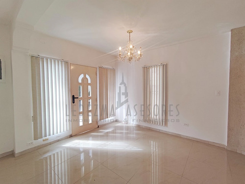 Imagen 3 de 20 de Ledezma Asesores Vende Townhouse Semi Amoblado En La Av. Pichincha, Ciudad Bolívar - Venezuela