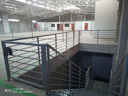 Local Comercial Con Galpón Y Bodega En Av La Paz