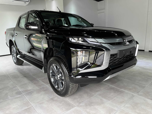 Imagen 3 de 15 de Mitsubishi L200 2023 2.4 Di-d High Power 181cv Cuero