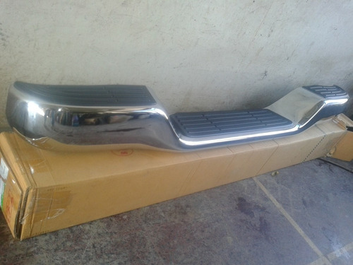 Paragolpes Trasero P/hilux 2001/+ Cromado C/baj Y Sopor