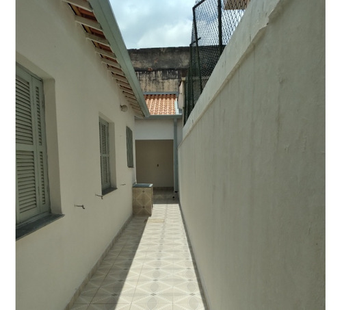 Imagem 6 de 14 de Casa Térrea 2 Quartos, 2 Banheiros, Edícula, 3 Vagas Fl54