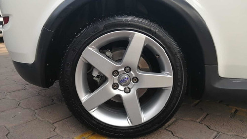 Volvo C30 2.5 Kinetic L5 Turbo Geartronic At 2011