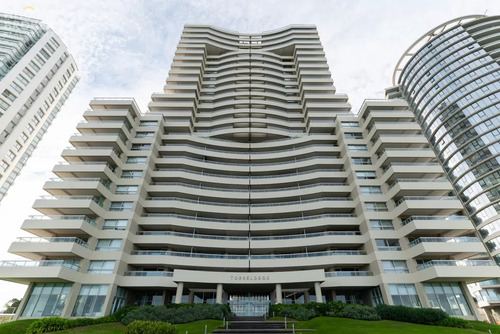 Hermoso Apartamento En Alquiler, Torre Lobos, Punta Del Este.