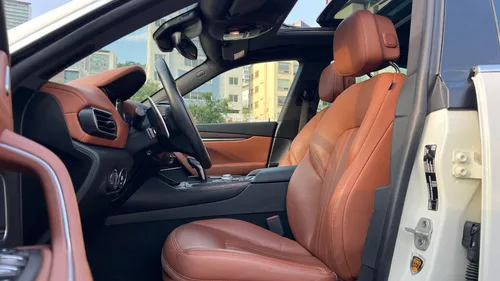 Maserati Levante Hybrid 2023