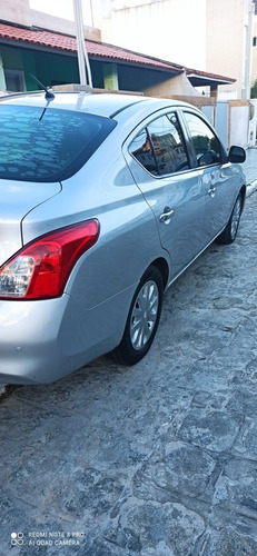 Imagem 8 de 9 de Nissan Versa 2012 1.6 16v Sv Flex 4p