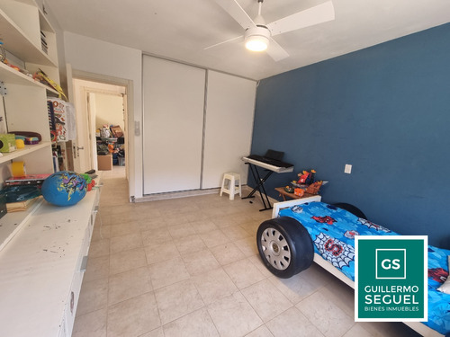 Casa En Venta De 4 Dormitorios + Escritorio Con Tremenda Vista Country 4 Hojas