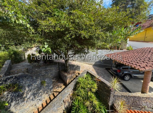Casa Colonial Que Combina Confort Y Estilo En Venta Ubicada En El Hatillo 25-17968