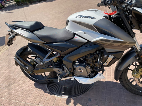 Imagen 4 de 7 de Rouser Bajaj Ns 200 Fi Con Abs