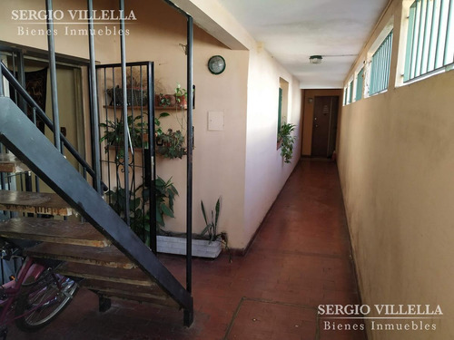 Imagen 4 de 20 de Departamento De Pasillo De Dos Dormitorios En Venta En Rosario.