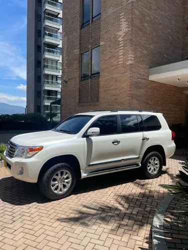 Toyota Land Cruiser 4.5 Imperial Lc200 Diésel