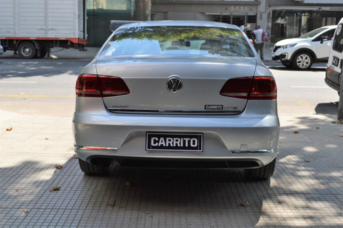 Volkswagen Passat Luxury 2.0 Tsi Dsg 2012 Gris Nafta