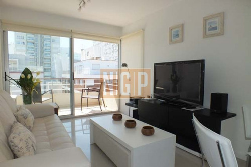 En Peninsula Departamento- Ref: 4089