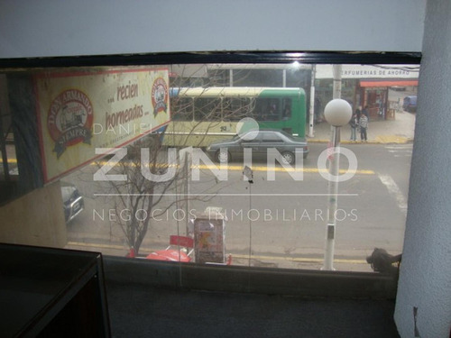 Imagen 10 de 11 de Importante Local Comercial En Esquina, Zona Céntrica