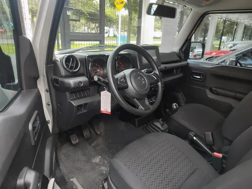 Suzuki Jimny 1.5 M/t