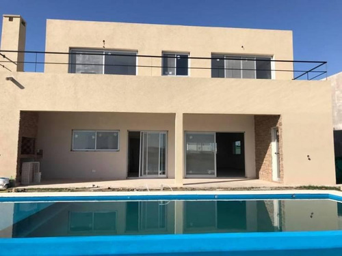 Imagen 2 de 17 de Casa En Venta En San Gabriel, Villanueva, Tigre
