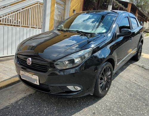 Fiat Grand Siena 1.6 16v Essence Flex 4p