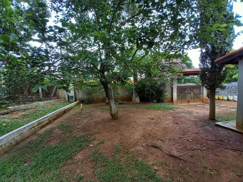 Imagem 6 de 14 de 1.000m², 04 Dormitórios, 01 Suíte, Espaço Gourmet E Piscina!