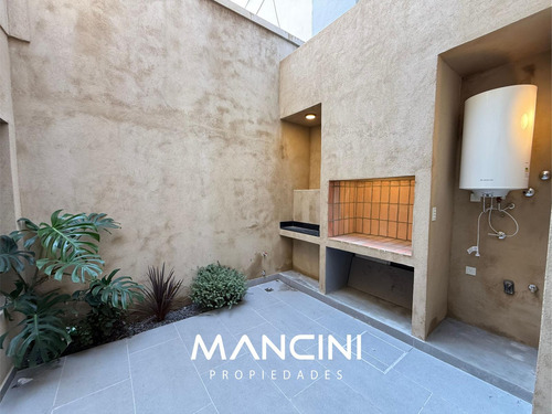 Ph En Venta De 2 Ambientes Con Patio Y Parrilla - San Martín Centro