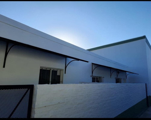 Ph En Venta - 9 Dormitorios 6 Baños - Cochera - 700mts2 - Garin, Escobar