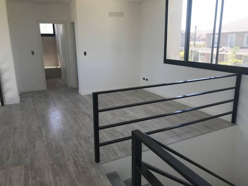 Imagen 8 de 9 de Casa En Venta En Barrio Santa Catalina - Villanueva Maroto Propiedades