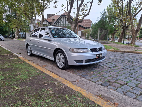 Chevrolet Vectra 2.2 Cd At