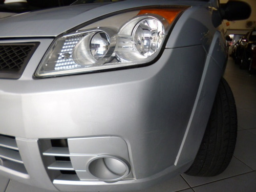 Fiesta 1.0 Completo Flex 2009 Prata