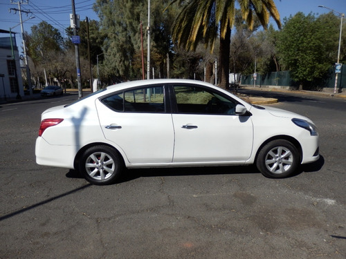 Imagen 5 de 15 de Nissan Versa 2019