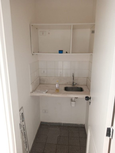 Imagem 10 de 11 de Sala Comercial Para Alugar No Jardins, 2 Divisórias, 1 Banheiro, 1 Depósito, 1 Recepção, 2 Vagas De Garagem, 30 M², São Paulo. - Sa0385