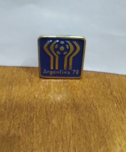 Pin Antiguo Metal Esmaltado Mundial Fútbol Argentina '78