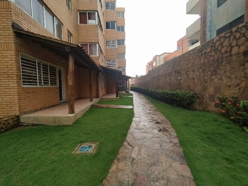 En Venta Apartamento (amoblado) En Boca De Aroa - Falcon, Conjunto Isla De Plata / Emer