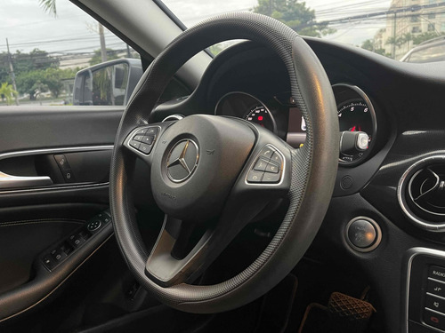 Mercedes-Benz CLA 180 1.6 CGI GASOLINA 7G-DCT