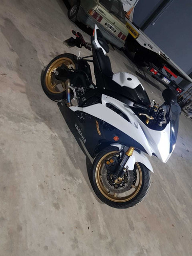 Yamaha R6
