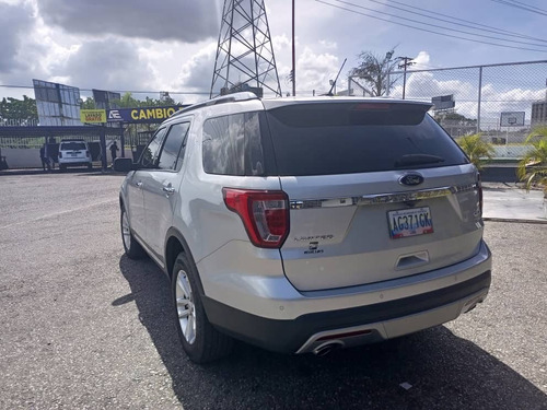 Imagen 7 de 16 de Ford Explorer Limited