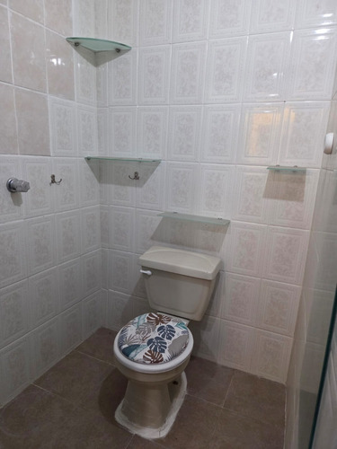 Casa Dividida En 6 Departamentos A Unos Pasos De Interlomas