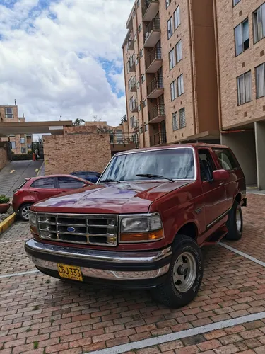 Ford Bronco 5.0 Xlt