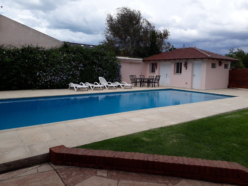 Imagen 23 de 26 de Chalet 5 Ambientes Con Parque Y Piscina Venta San Carlos Mar Del Plata