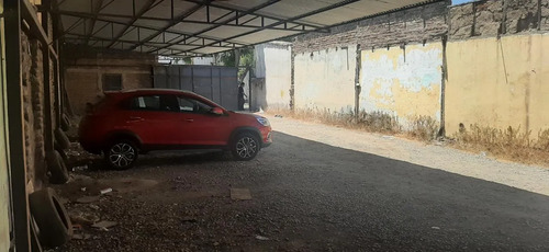 Arriendo Terreno Con Techo Vivaceta