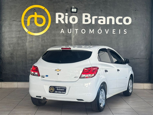 Chevrolet Onix HATCH Joy 1.0 8V Flex 5p Mec.