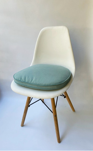 Imagen 1 de 3 de Almohadones Eames Tulip Colores A Pedido Pequeño Taller