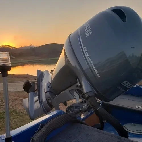 Imagem 5 de 10 de Motor De Popa Yamaha 90hp 4t Leia Anúncio