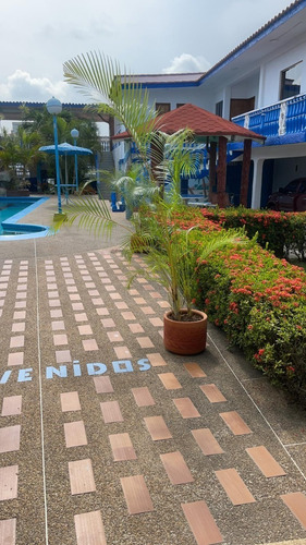 Imagen 14 de 18 de Casa En Alquiler Vacacional En El Edo. Miranda. Higuerote