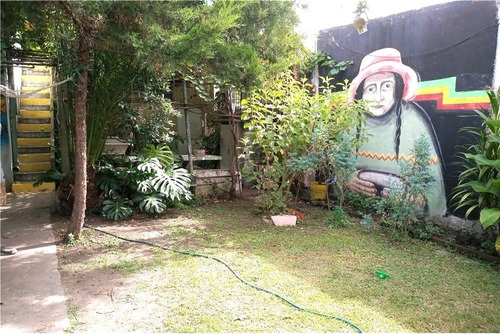 Imagen 11 de 14 de Venta 2 Locales + Depto 3 Amb + Patio En Quilmes