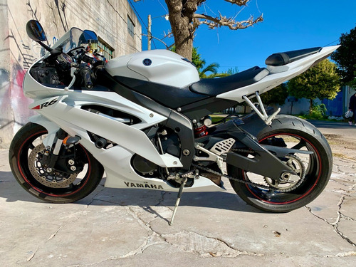 Yamaha R6
