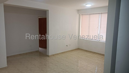Julio Latouche 26-211 Apartamento En Alquiler El Rincon Naguanagua, Amplias Y Hermosas Zonas De Esparcimiento.