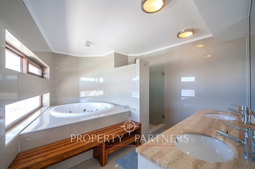 Exclusivo Departamento En Condominio Jardín Del Mar