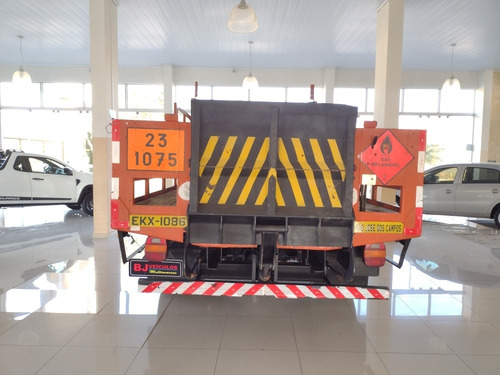 Imagem 4 de 15 de Volkswagen 8-150
